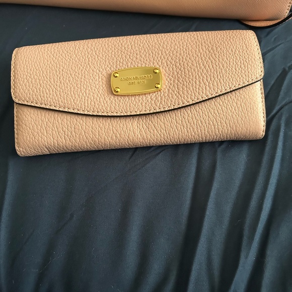 Michael Kors Handbags - Michael Kors pink Leather Wallet and purse